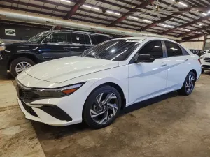 Hyundai Elantra 2.0L 4 2025