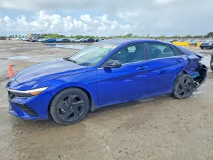 Hyundai Elantra 2.0L 4 2026