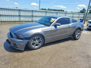 Ford Mustang 3.7L 6 2014