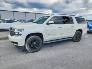 Chevrolet Suburban 5.3L 8 2015