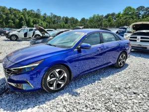 Hyundai Elantra 2.0L 4 2022