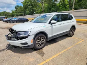 Volkswagen Tiguan 2.0L 4 2021