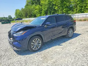 Toyota Highlander 2.4L 4 2023