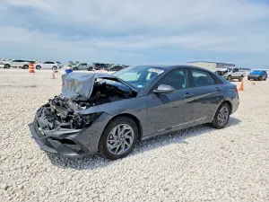 Hyundai Elantra 2.0L 4 2024