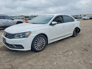 Volkswagen Passat 1.8L 4 2016