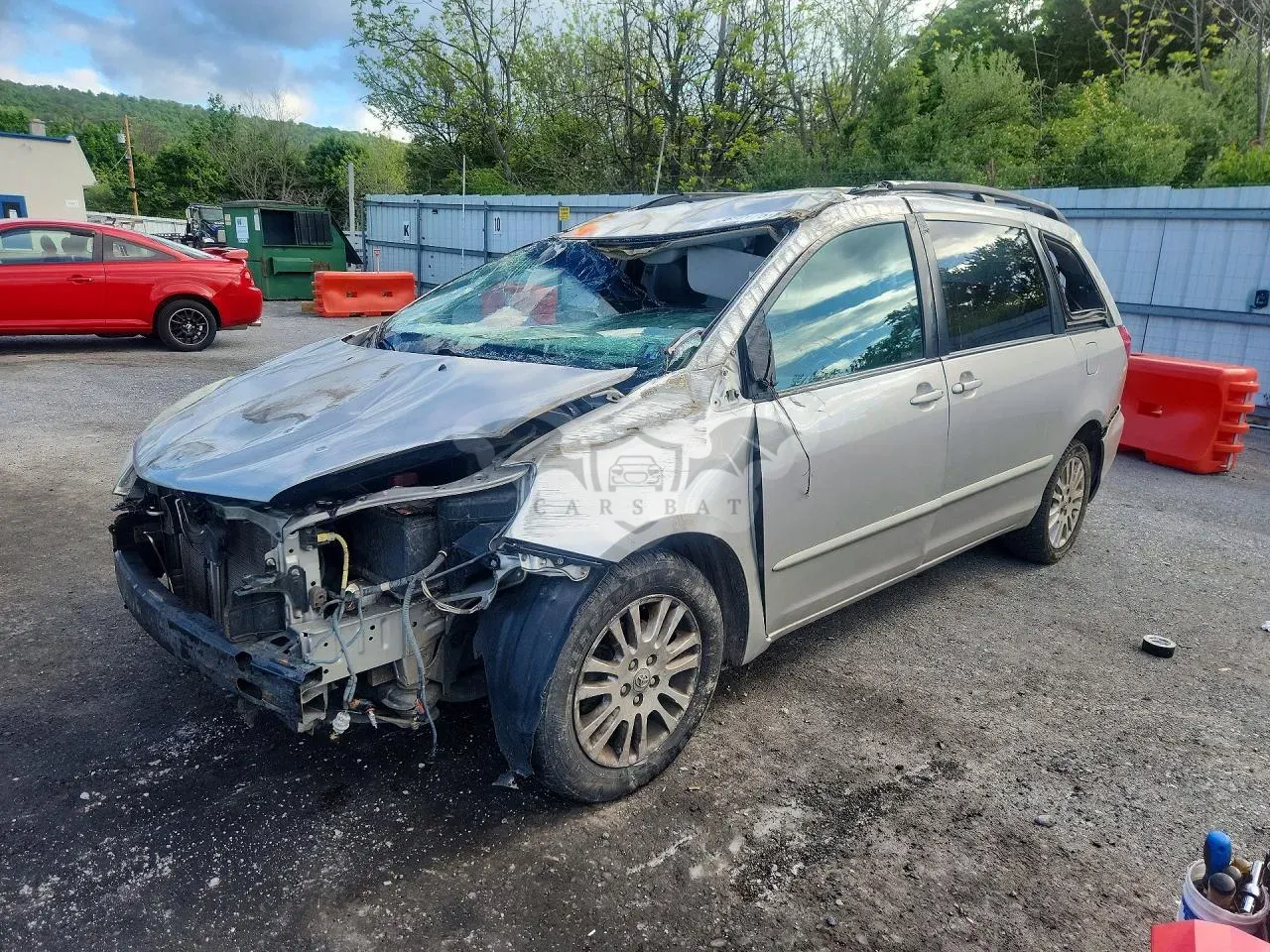 Toyota Sienna 3.5L 6 2010