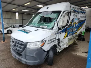 Mercedes-Benz Sprinter 2.0L 4 2024
