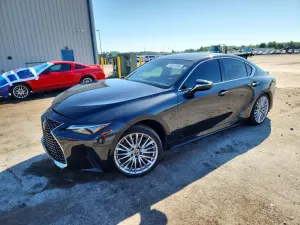 Lexus IS 2.0L 4 2022