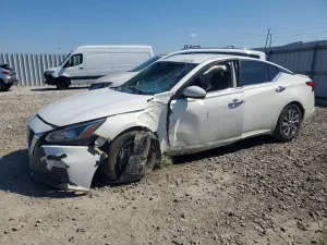 Nissan Altima 2.5L 4 2019