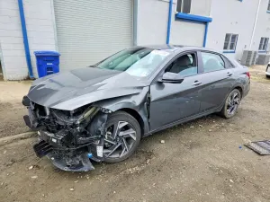 Hyundai Elantra 2.0L 4 2025