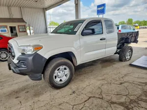 Toyota Tacoma 2.7L 4 2021