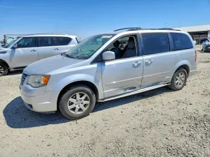 Chrysler Town & Country 3.8L 6 2010