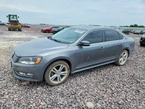 Volkswagen Passat 2.0L 4 2013