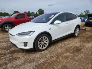 Tesla Model X 2018