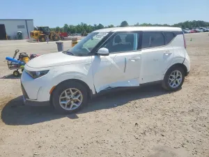 Kia Soul 2.0L 4 2023