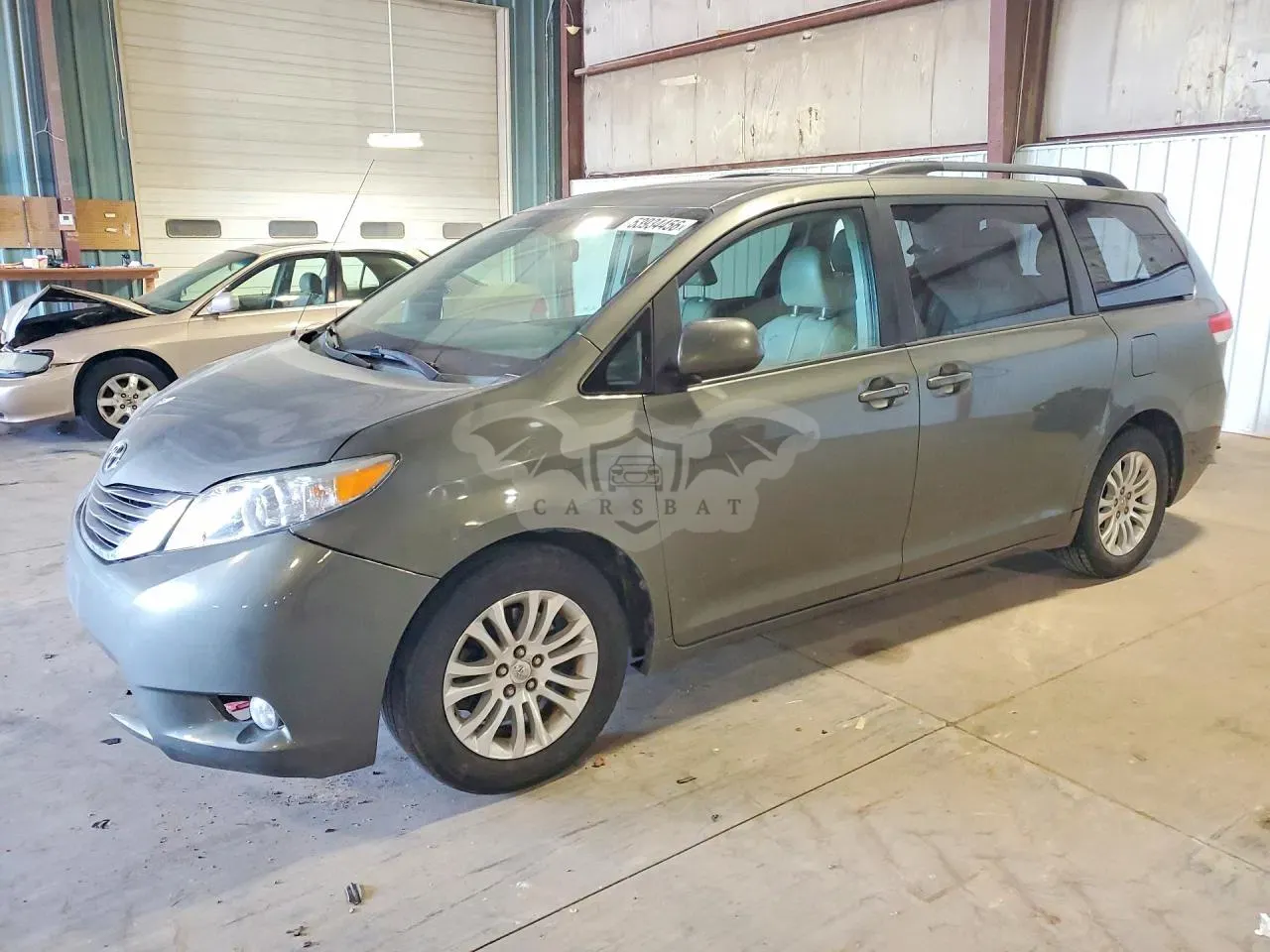 Toyota Sienna 3.5L 6 2011