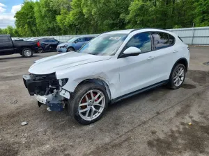 Alfa Romeo Stelvio 2.0L 4 2018