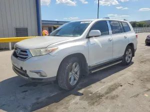 Toyota Highlander 3.5L 6 2013