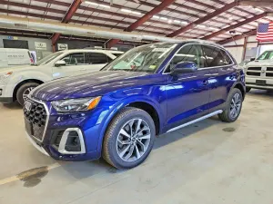 Audi Q5 2.0L 4 2022