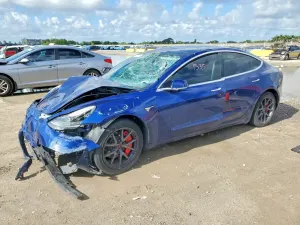 Tesla Model 3 2020