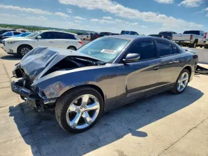 Dodge Charger 5.7L 8 2013