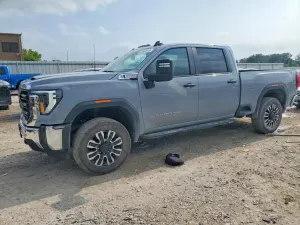 GMC Sierra 6.6L 8 2024