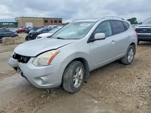 Nissan Rogue 2.5L 4 2013