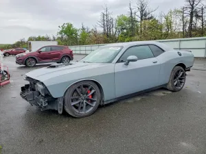 Dodge Challenger 5.7L 8 2021