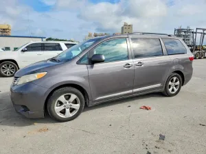 Toyota Sienna 3.5L 6 2017