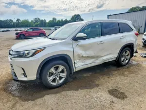 Toyota Highlander 3.5L 6 2018