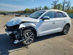 Audi Q5 2.0L 4 2024