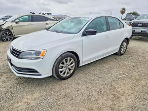 Volkswagen Jetta 1.8L 4 2015