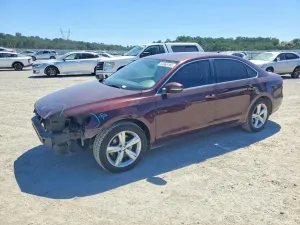 Volkswagen Passat 2.0L 4 2013