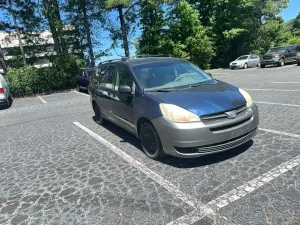 Toyota Sienna 3.3L 6 2005