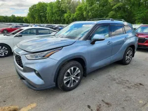 Toyota Highlander 3.5L 6 2021