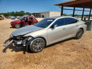 Lexus ES 2.5L 4 2024