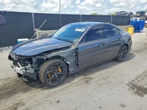 Alfa Romeo Giulia 2.0L 4 2018