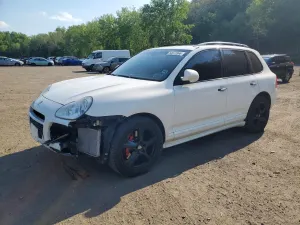 Porsche Cayenne 4.5L 8 2006