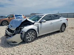 Nissan Altima 2.5L 4 2020