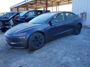 Tesla Model 3 2024