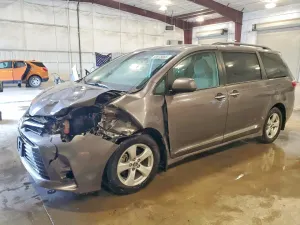 Toyota Sienna 3.5L 6 2020