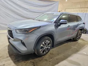Toyota Highlander 3.5L 6 2021