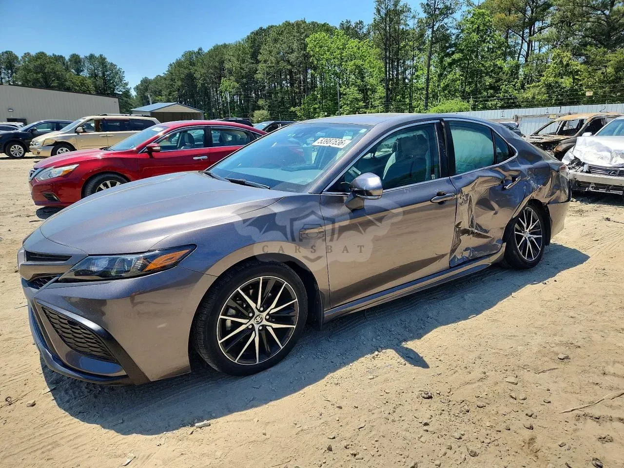 Toyota Camry 2.5L 4 2021