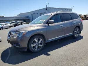 Nissan Pathfinder 3.5L 6 2014