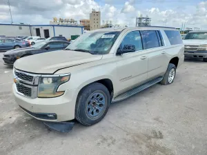 Chevrolet Suburban 5.3L 8 2016
