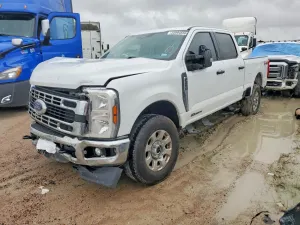 Ford F-250 6.7L 8 2024