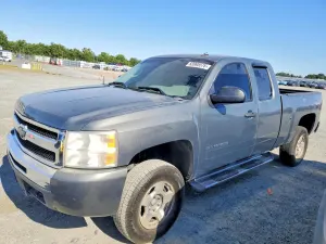 Chevrolet Silverado 1500 4.8L 8 2011