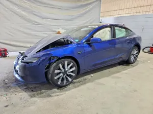 Tesla Model 3 2025