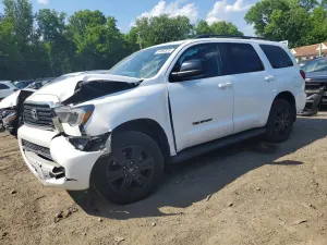 Toyota Sequoia 5.7L 8 2019