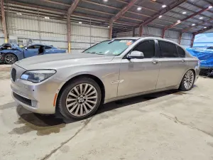 BMW 7 Series 4.4L 8 2009